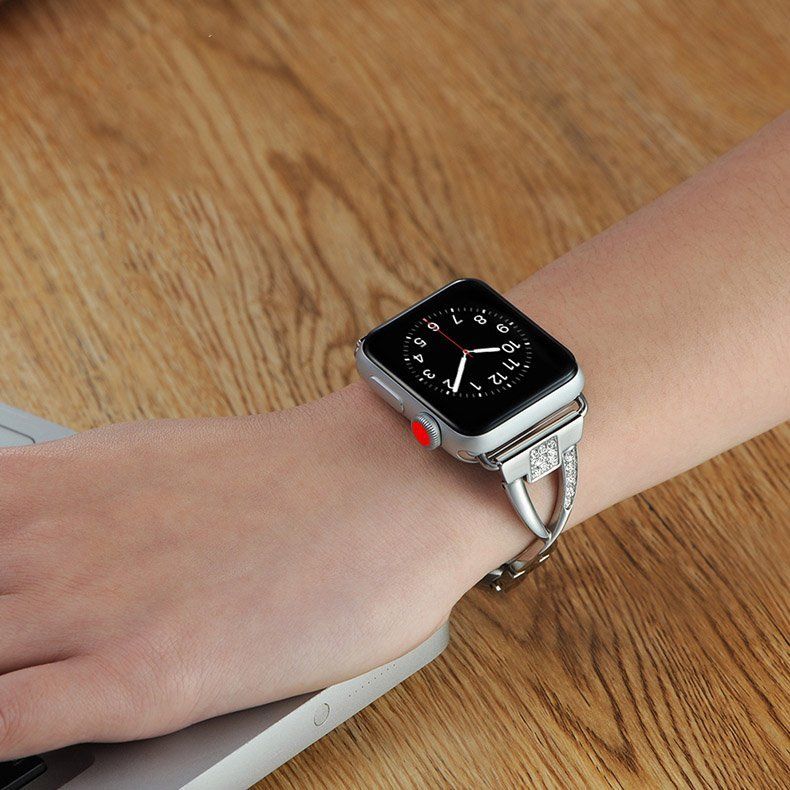 Купити Ремінець Coteetci W18 сріблястий для Apple Watch 42/44mm за найкращою ціною в Україні 🔔, наш інтернет - магазин гарантує якість і швидку доставку вашого замовлення 🚀