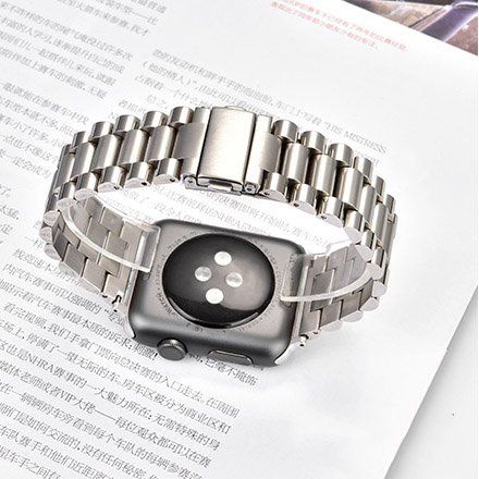 Купити Ремінець COTEetCI W26 сріблястий для Apple Watch 42mm/44mm за найкращою ціною в Україні 🔔, наш інтернет - магазин гарантує якість і швидку доставку вашого замовлення 🚀