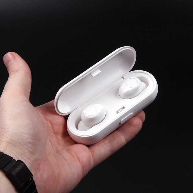 Купити Бездротові Bluetooth-навушники Celebrat W5 TWS White за найкращою ціною в Україні 🔔, наш інтернет - магазин гарантує якість і швидку доставку вашого замовлення 🚀