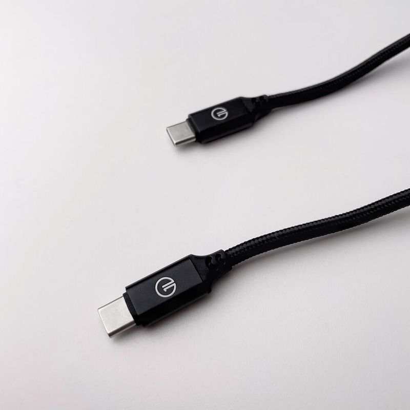Купити Плетений кабель oneLounge 1Power USB-C на USB-C 100W (2 m) для MacBook | iPad | ноутбук за найкращою ціною в Україні 🔔, наш інтернет - магазин гарантує якість і швидку доставку вашого замовлення 🚀