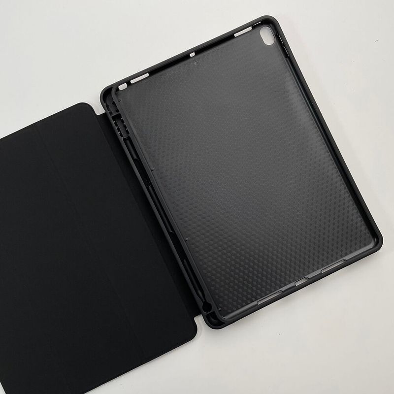 Купити Чохол з тримачем для стилуса oneLounge Protective Smart Cover Black для iPad Air 3 (2019) | Pro 10.5" за найкращою ціною в Україні 🔔, наш інтернет - магазин гарантує якість і швидку доставку вашого замовлення 🚀