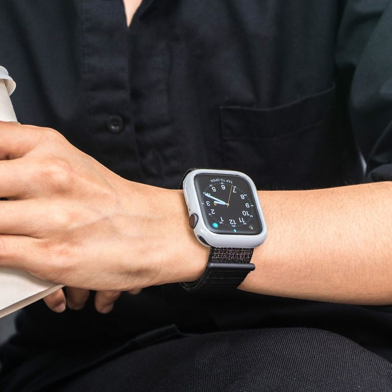 Купити Силіконовий чохол Coteetci TPU Case сірий для Apple Watch 4/5 40mm за найкращою ціною в Україні 🔔, наш інтернет - магазин гарантує якість і швидку доставку вашого замовлення 🚀