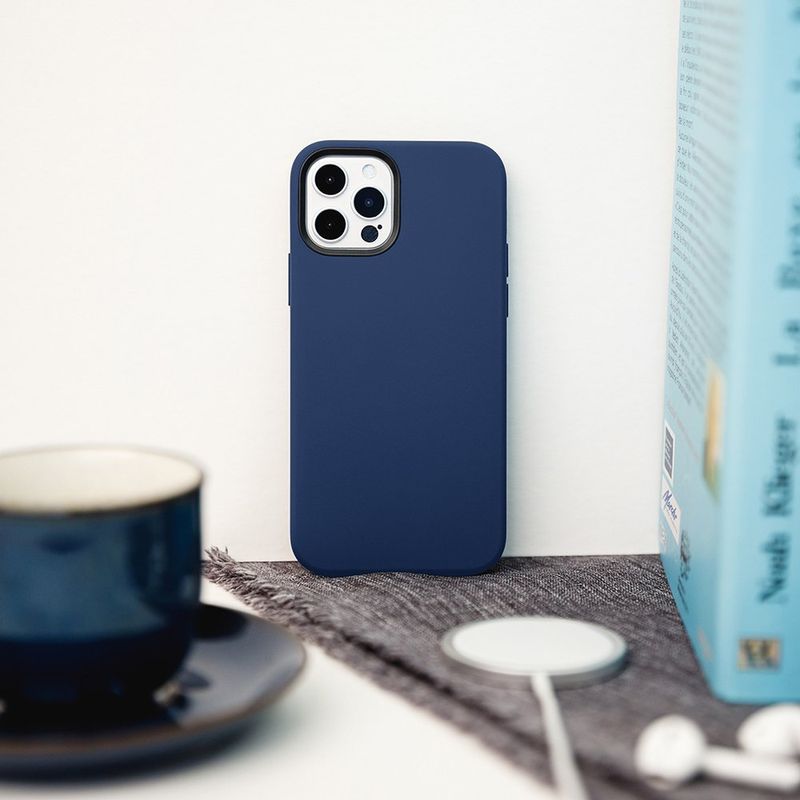 Купить Чехол с поддержкой MagSafe Switcheasy MagSkin синий для iPhone 12 Pro Max по лучшей цене в Украине 🔔 ,  наш интернет - магазин гарантирует качество и быструю доставку вашего заказа 🚀