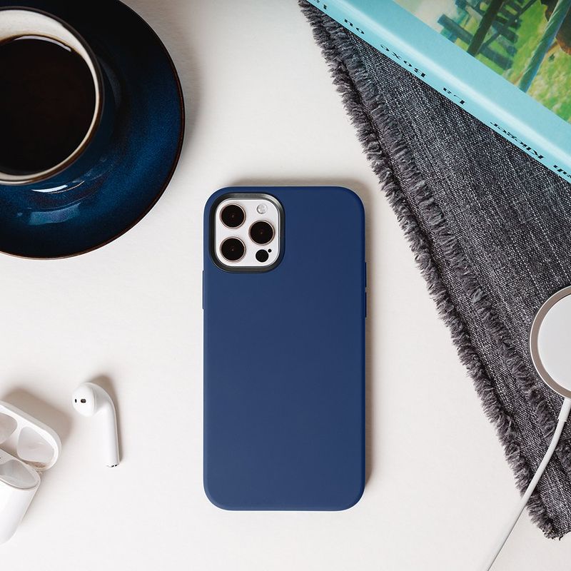 Купити Чохол з підтримкою MagSafe Switcheasy MagSkin синій для iPhone 12 Pro Max за найкращою ціною в Україні 🔔, наш інтернет - магазин гарантує якість і швидку доставку вашого замовлення 🚀