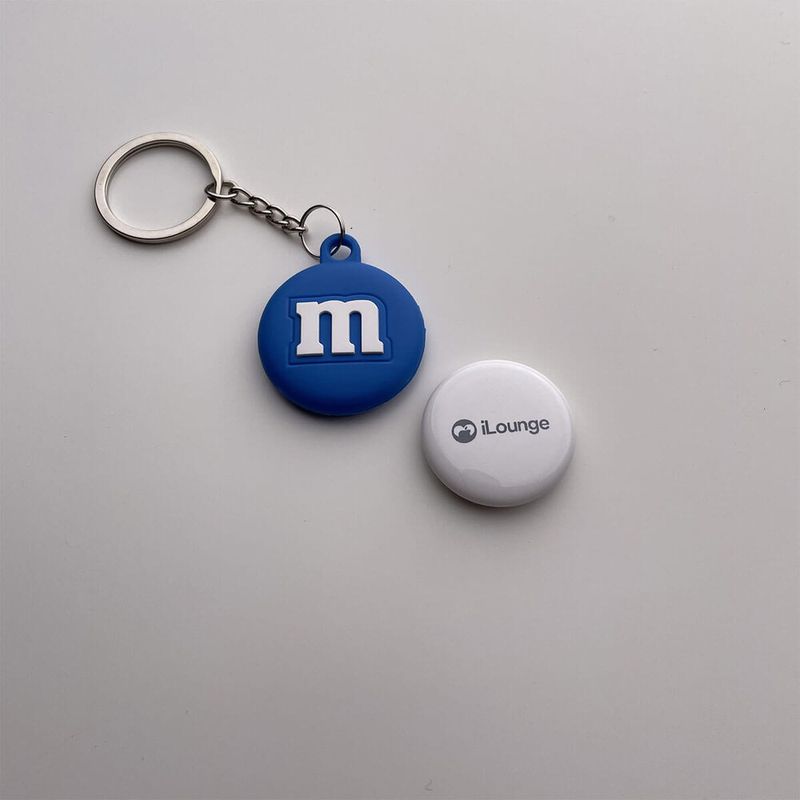 Силиконовый брелок с кольцом iLoungeMax Funny Cartoon Case M&M's Blue для AirTag