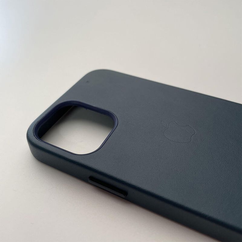 Купить Кожаный чехол iLoungeMax Leather Case MagSafe Baltic Blue для iPhone 12 mini OEM (с поддержкой анимации) по лучшей цене в Украине 🔔 ,  наш интернет - магазин гарантирует качество и быструю доставку вашего заказа 🚀