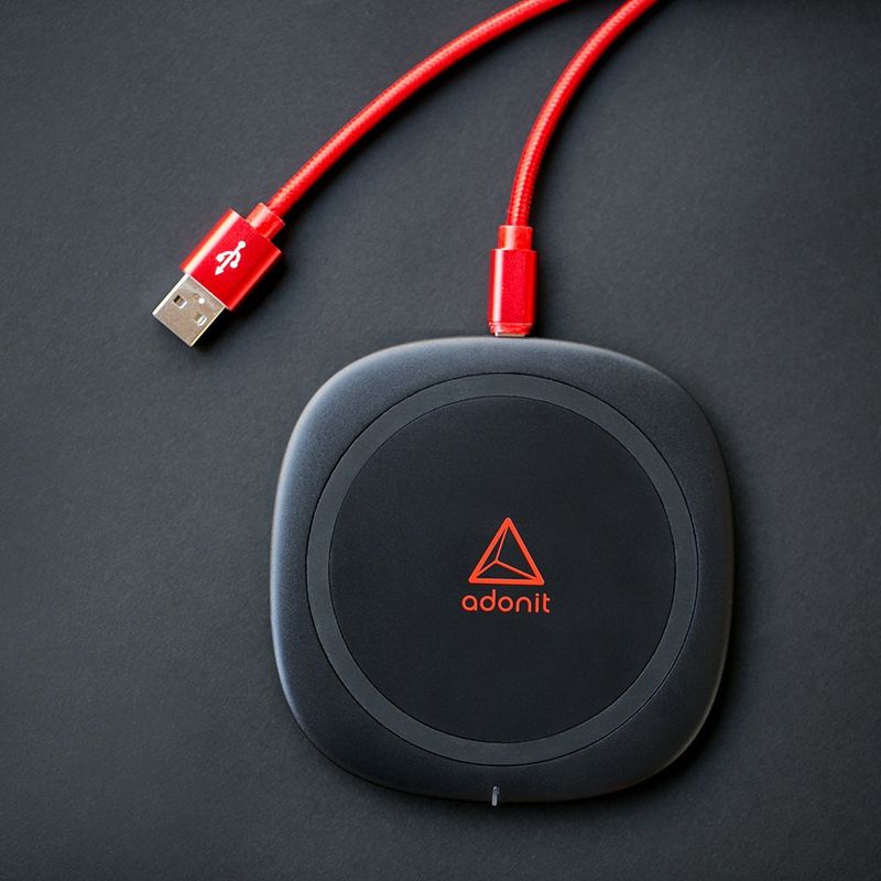 Купить Беспроводное ЗУ Adonit Wireless Fast Charging Pad черное по лучшей цене в Украине 🔔 ,  наш интернет - магазин гарантирует качество и быструю доставку вашего заказа 🚀